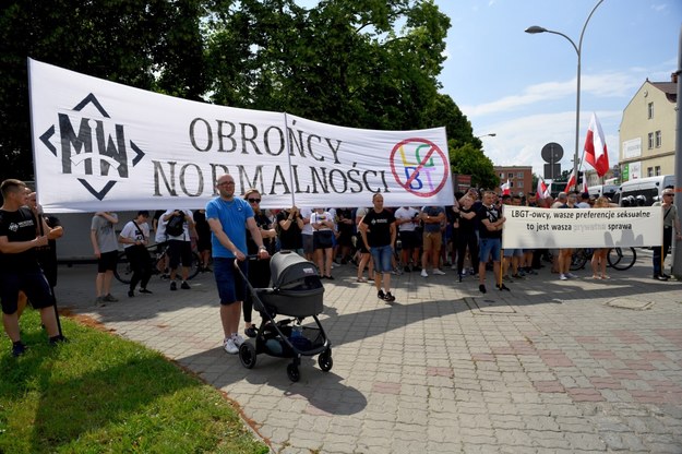 Manifestacja przeciwników Marszu Równości / 	Darek Delmanowicz    /PAP