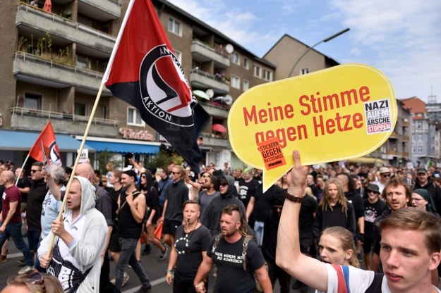 Manifestacja przeciwników skrajnej prawicy w Berlinie /Markus Heine /PAP/EPA
