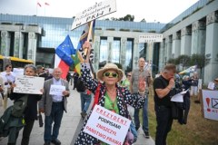 Manifestacja przed Sądem Najwyższym