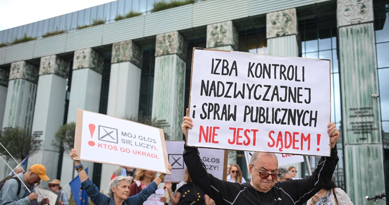Manifestacja przed Sądem Najwyższym