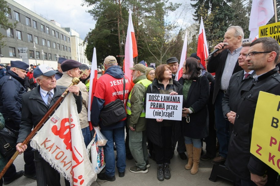 Manifestacja przed Trybunałem Konstytucyjnym /Rafał Guz /PAP