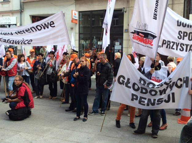 Manifestacja przed urzędem miasta w Katowicach /Anna Kropaczek /RMF FM