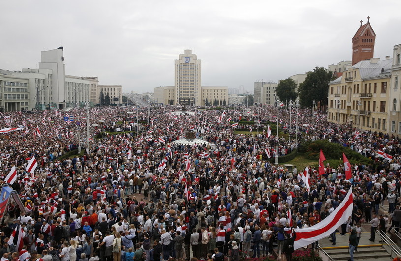 Manifestacja w Mińsku 23 sierpnia 2020 /EPA/TATYANA ZENKOVICH /PAP/EPA