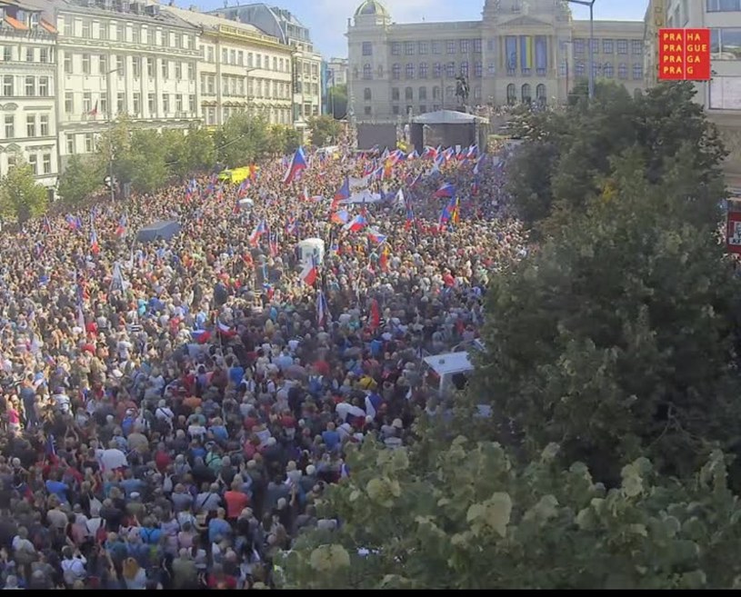 Manifestacja w Pradze /@PolicieCZ /Twitter