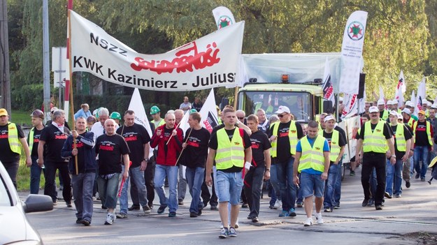 Manifestacja w sosnowieckiej kopalni Kazimierz-Juliusz /Andrzej Grygiel /PAP