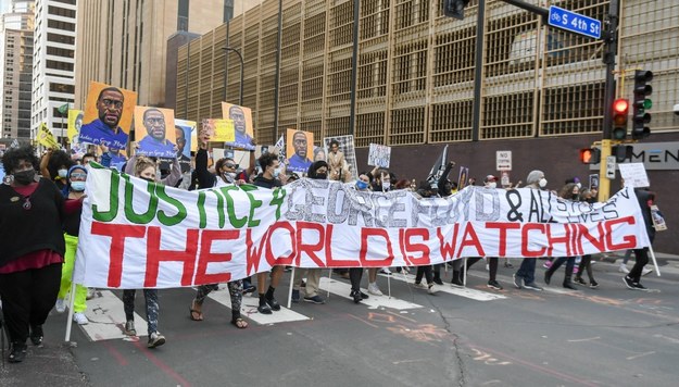 Manifestacje podczas procesu /Craig Lassig /PAP/EPA