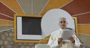 "Manipulują imieniem Boga". Papież mówił o "panach wojny, którzy niszczą świat"