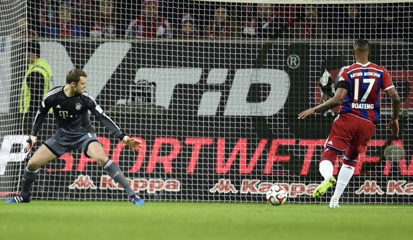Manuel Neuer mógł się tylko przyglądać jak rywale strzelają gole /AFP