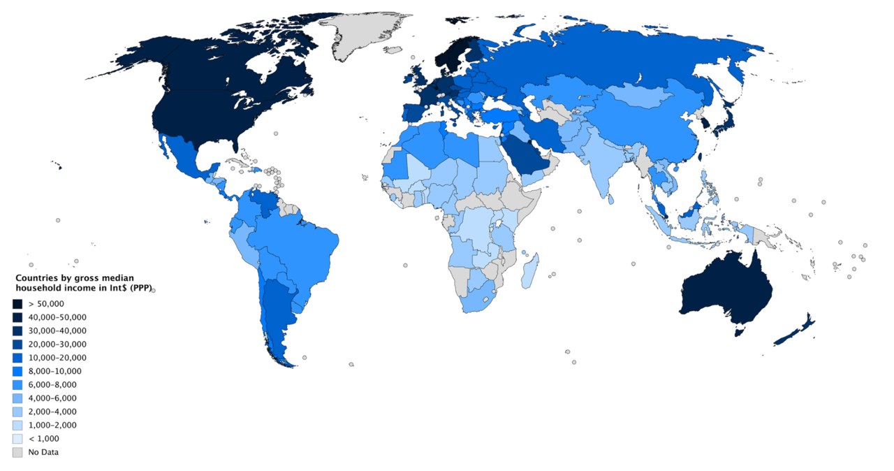 Mapa przedstawiająca średnie przychody gospodarstw domowych na świecie /Wikimedia Commons /domena publiczna