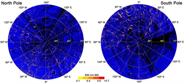 Mapa rozłożenia hematytu w rejonie północnego i południowego bieguna Księżyca /Shuai Li
