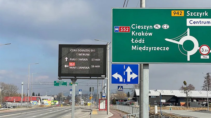 Mapy Google na tablicach informacyjnych na polskich drogach