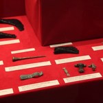 Mapy, herb i kociołek. Muzeum Warmii i Mazur pokazało nowe eksponaty