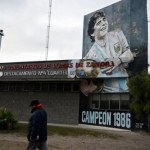 Maradona strzelił nią gola "ręką Boga". Astronomiczna cena za piłkę