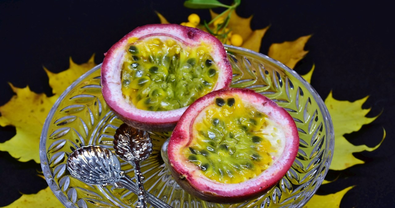 Маракуя - тропічний плід багатий на вітаміни С і А, цей фрукт працює як природний щит проти інфекцій /pixabay.com