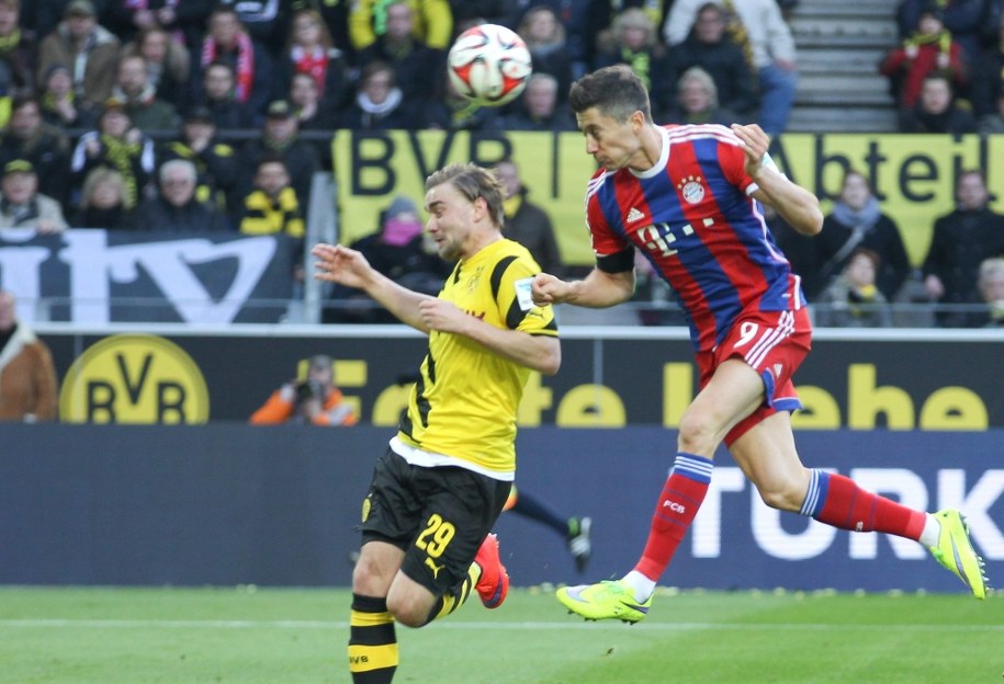 Marcel Schmelzer i Robert Lewandowski /FRISO GENTSCH /PAP/EPA