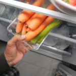 warzywa Marchewka w lodówce wytrzyma dłużej niż 2 tygodnie. Będzie twarda i soczysta, ale jest jeden warunek