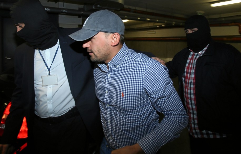 Marcin Dubieniecki doprowadzany do Prokuratury Apelacyjnej w Krakowie /Stanisław Rozpędzik /PAP