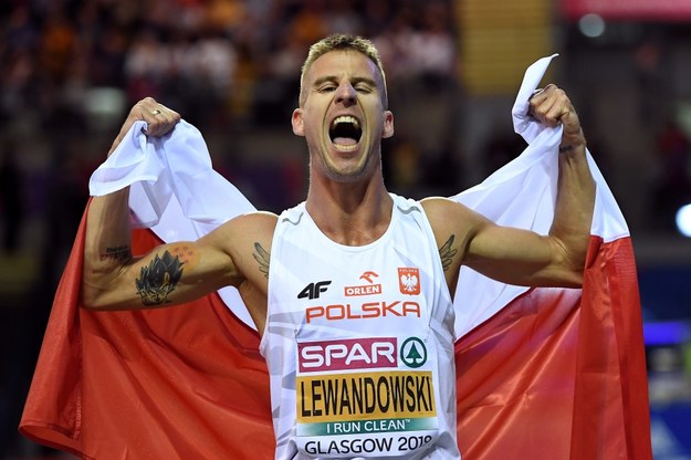 Marcin Lewandowski halowym mistrzem Europy w biegu na 1500 metrów / 	Adam Warżawa    /PAP