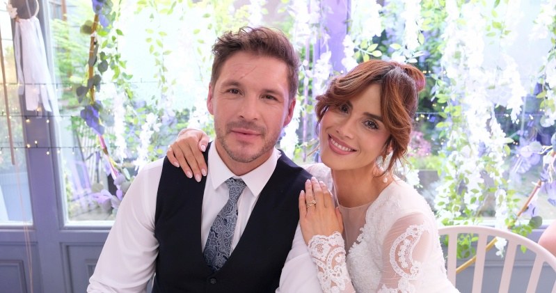 Marcin (Mikołaj Roznerski) i Kama (Michalina Sosna) powiedzą sobie "tak" w Pałacu Ślubów /Źródło: AIM