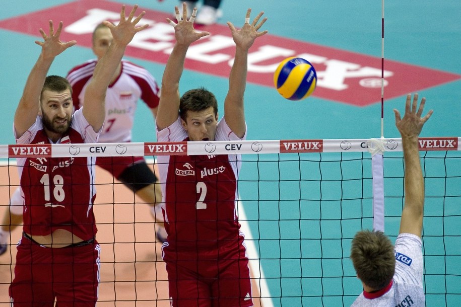 Marcin Możdzonek i Michał Winiarski. Zdjęcie z ME 2013 /Panoramic/Â© Adam Nurkiewicz / Mediasport    /PAP