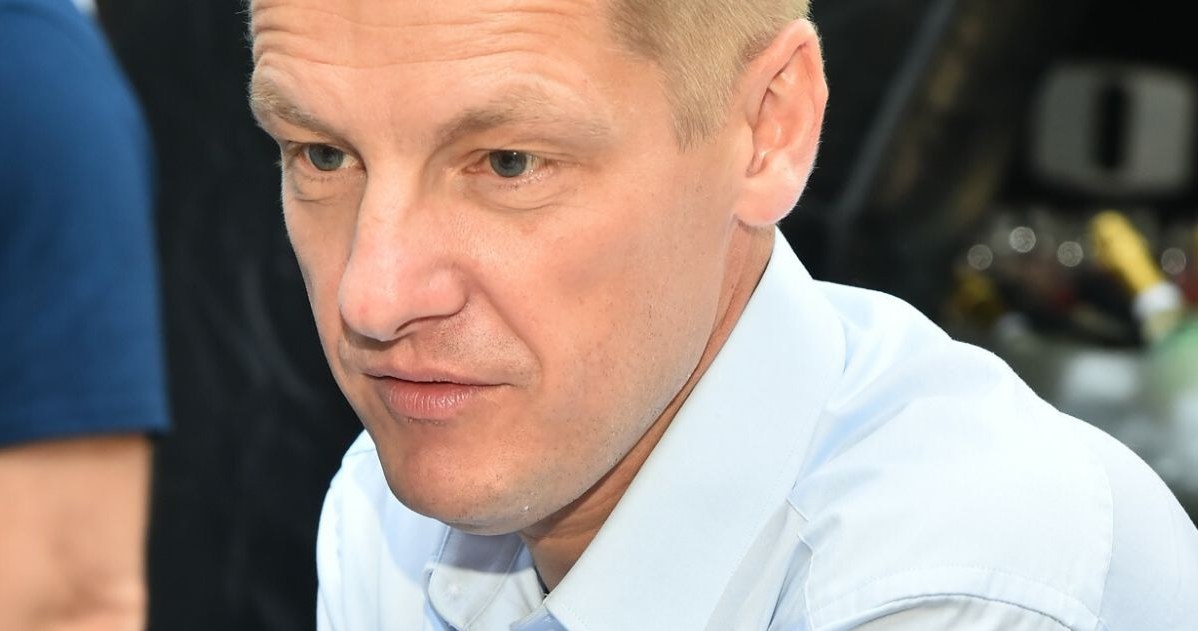 Marcin Mroczek unika swojej żony /VIPHOTO/East News/ VIPHOTO/East News /East News