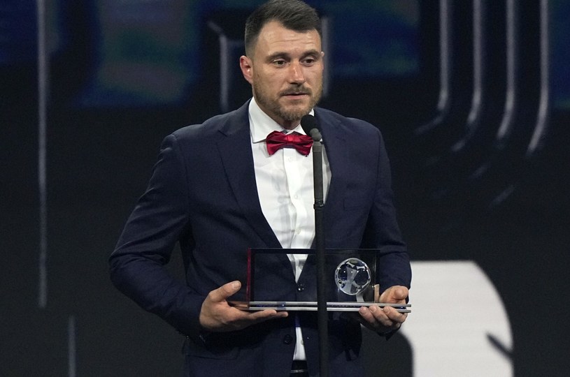 Marcin Oleksy triumfował na gali nagród FIFA The Best! /MICHEL EULER  /East News