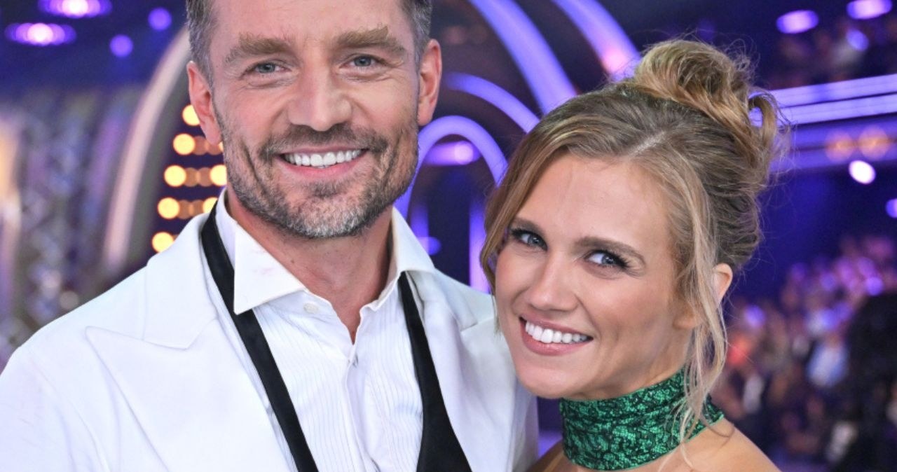 Marcin Rogacewicz i Agnieszka Kaczorowska w Tańcu z gwiazdami /Kurnikowski /AKPA