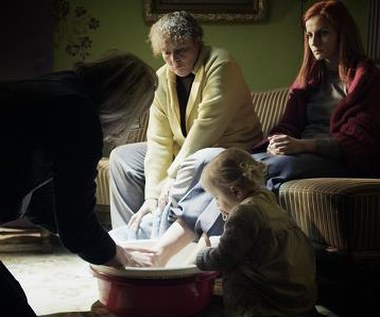 Marcin Włodarski, Barbara Dembińska, Ewa Kustusz i Nina Warwas w filmie "Jaskłóka"