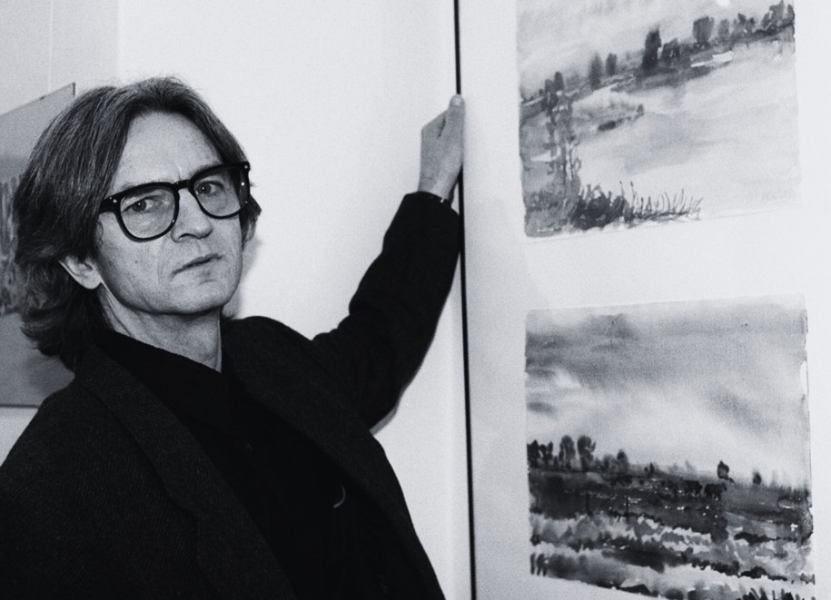 Marek Ałaszewski na wystawie w stołecznej galerii Kordegarda w 1998 roku / Andrzej Rybczyński / PAP/CAF /