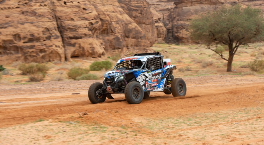 Marek Goczał na trasie Rajdu Dakar /Gerard Laurenssen /PAP/EPA
