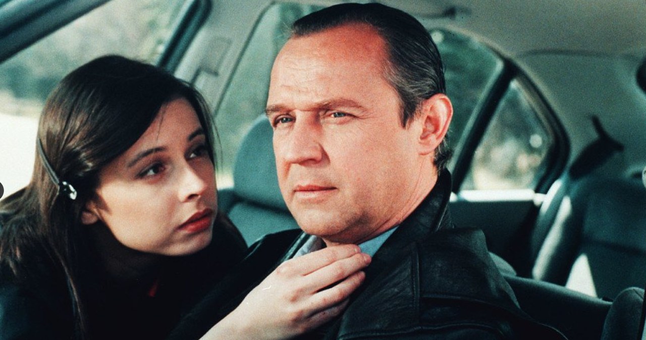 Marek Kondrat i Renata Dancewicz w "Ekstradycji" | Materiał z konta X @Marzena12683472 /screen /materiały prasowe