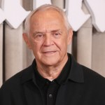 Marek Kondrat Marek Kondrat wraca na ekrany, ale emocje budzi coś innego. Jego żona jest 38 lat młodsza