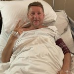 Marek Migalski Marek Migalski przeszedł operację po rozpoznaniu złośliwego raka. "Prawie nic nie boli"