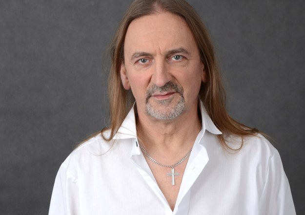 Marek Piekarczyk  jest wokalistą, autorem tekstów i muzyki. /RMF FM