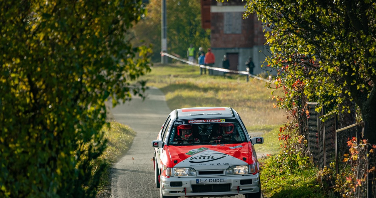 Marek Suder i Marcin Kowalik (Ford Sierra Cosworth 4x4) - zwycięzcy 66. Rajdu Wisły i Historycznej Klasyfikacji Generalnej Motul HRSMP 2021 /Jakub Rozmus /Informacja prasowa