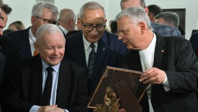 Marek Suski zaprezentował w Sejmie swoją wystawę. Wymowna reakcja prezesa PiS