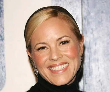 Maria Bello u boku Pierce'a Brosnana