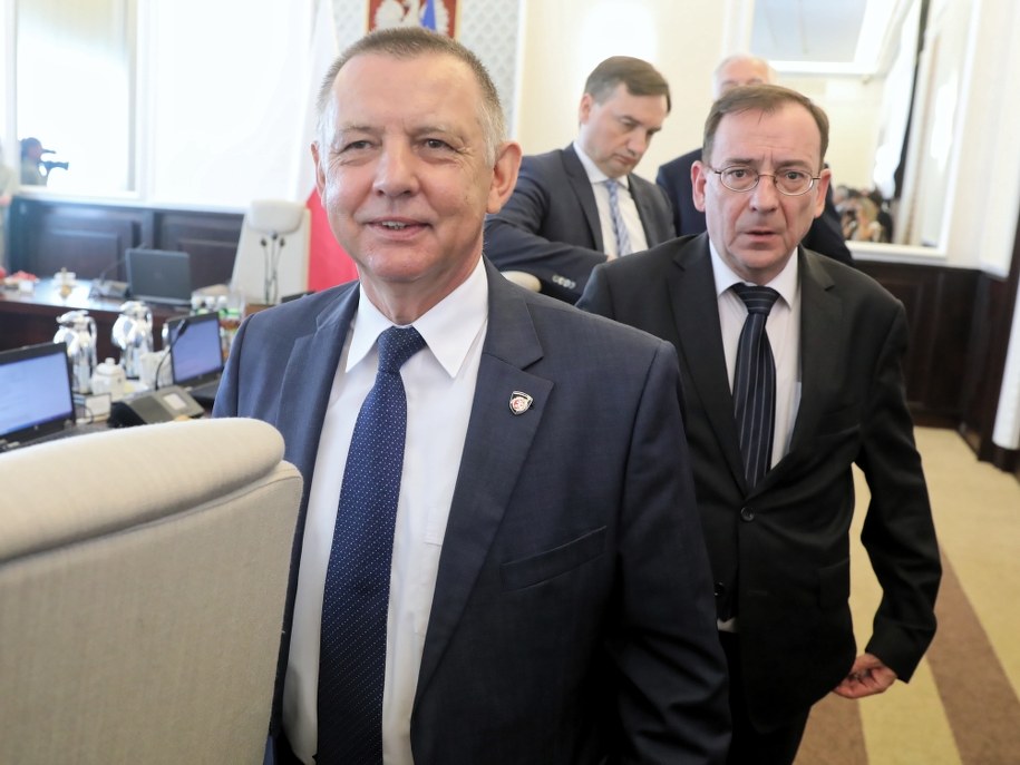 Marian Banaś i koordynator służb specjalnych Mariusz Kamiński / 	Tomasz Gzell    /PAP