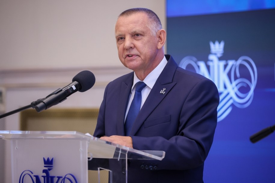 Marian Banaś podczas konferencji prasowej. /Leszek Szymański /PAP