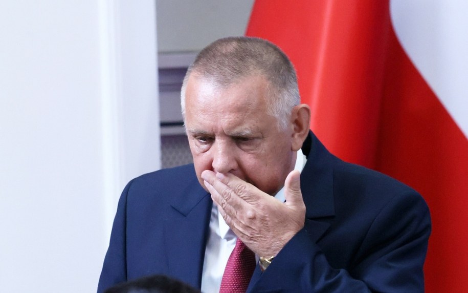 Marian Banaś złożył zawiadomienie ws. afery GetBack. Wśród podejrzanych byli premierzy, ministrowie i urzędnicy /Wojciech Olkusnik/East News  /East News