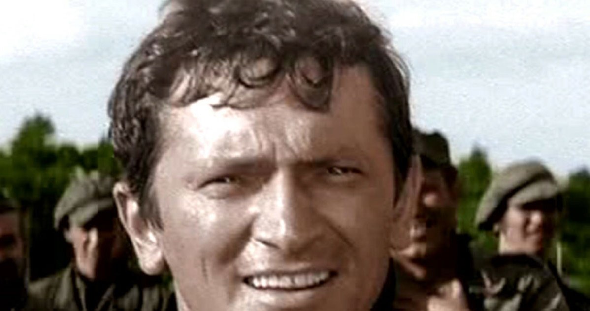 Marian Kociniak w scenie z filmu "Jak rozpętałem drugą wojnę światową" /INPLUS /East News