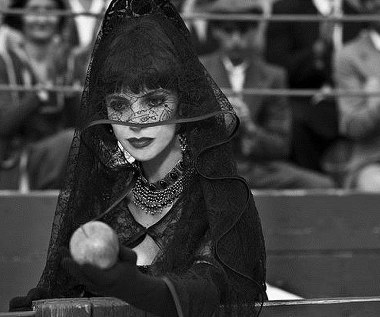 Maribel Verdú w scenie z filmu "Śnieżka"