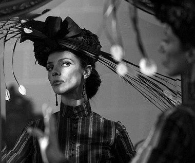 Maribel Verdú w scenie z filmu "Śnieżka"