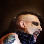 Marilyn Manson bardziej romantyczny