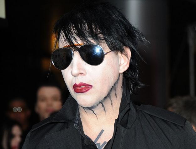 Marilyn Manson szuka sposobu na paparazzi fot. Frazer Harrison /Getty Images/Flash Press Media