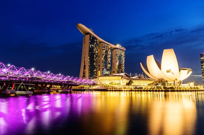 Marina Bay Sands to jedno z najbardziej charakterystycznych dla Singapuru miejsc /123RF/PICSEL