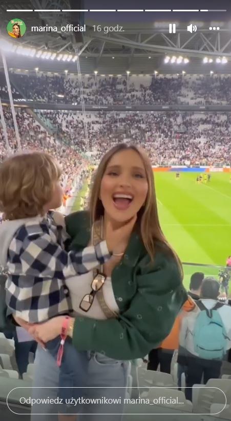 Marina Łuczenko z synem Liamem kibicuje Szczęsnemu /@marina_official /Instagram