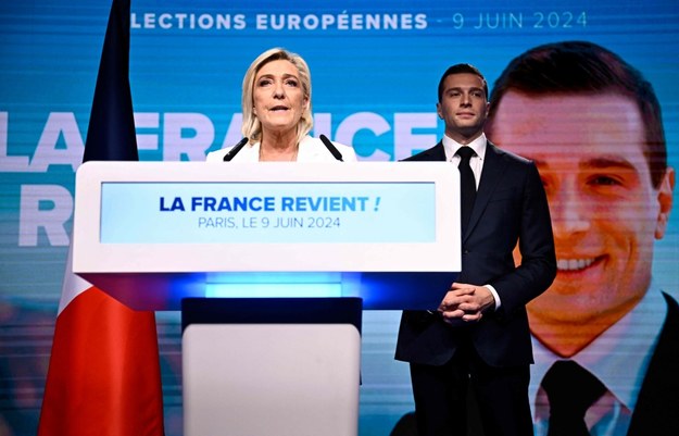 Marine Le Pen i Jordan Bardella /JULIEN DE ROSA / AFP /East News