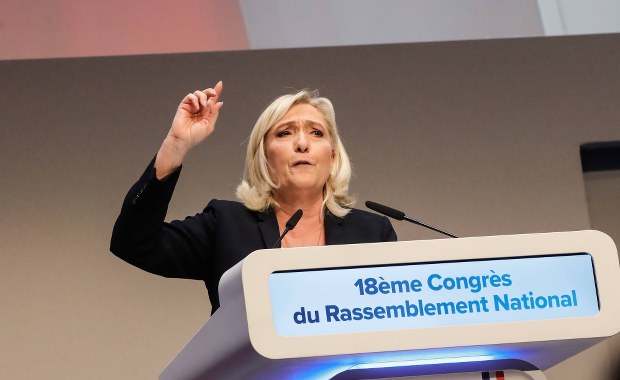 Marine Le Pen: Podpisałam umowę z bankiem a nie z Putinem 