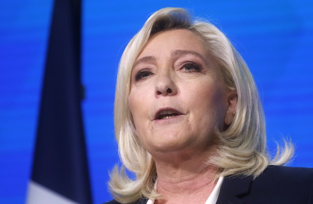 Marine Le Pen zmierzy się z Emmanuelem Macronem w II turze /IAN LANGSDON /PAP/EPA